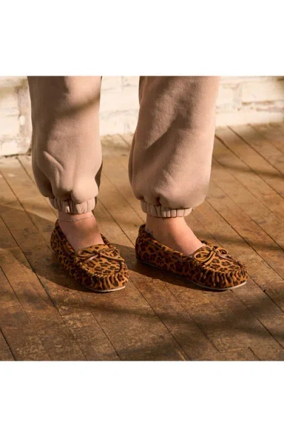 Minnetonka Cally Slipper In Animal Print