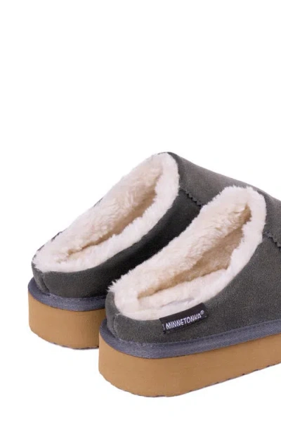 Minnetonka Coze Around Faux Fur Clog Slipper In Gray