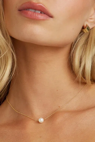 Untamed Petals Abigail Pearl Bracelet In Gold