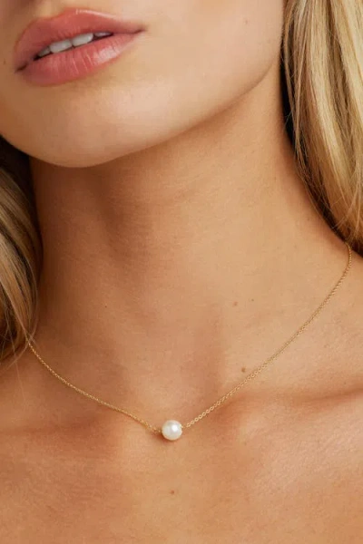 Untamed Petals Abigail Pearl Bracelet In Gold