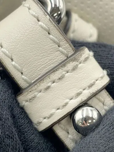 Pre-owned Gucci 2016-2025 Gg Embossed Flap Satchel In White