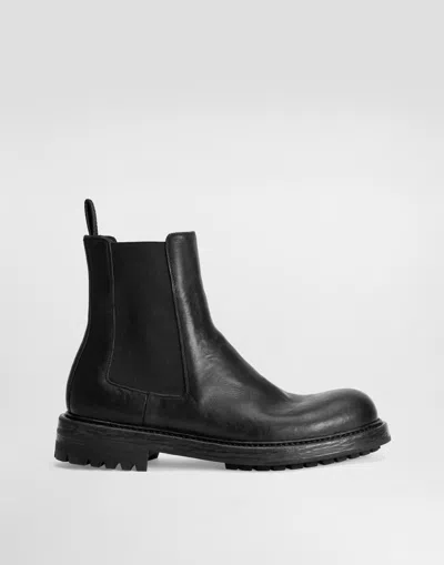 Dolce & Gabbana Chunky Sole Round Toe Ankle Boots In Black