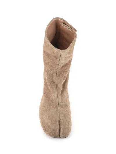 Maison Margiela Tabi Suede T90 Boots In Neutral
