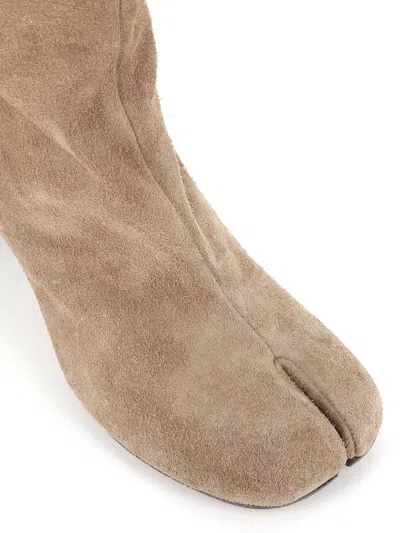 Maison Margiela Tabi Suede T90 Boots In Neutral