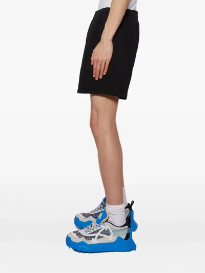 抽绳腰边运动短裤