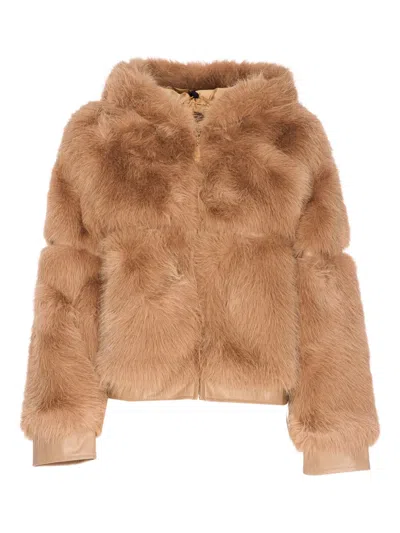 连帽人造皮草夹克