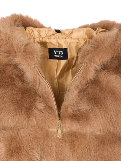 连帽人造皮草夹克