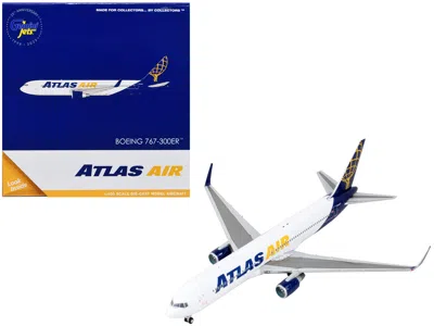 Geminijets Boeing 767-300er Commercial Aircraft "atlas Air" White And Blue 1/400 Diecast Model Airplane By Gemi In White