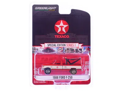 Greenlight 1988 Ford F-250 Tow Truck "texaco" Red And White "texaco Special Edition" Series 1 1/64 Diecast Mode In Red