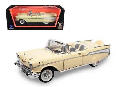 Road Signature 1957 Chevrolet Bel Air Convertible Cream 1/18 Diecast Model Car By  In Yellow
