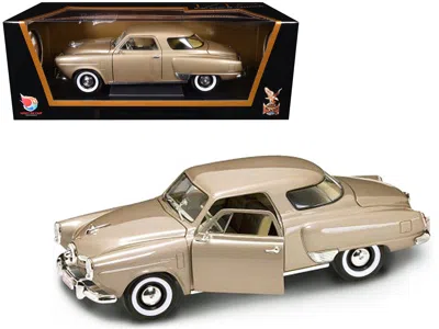 Road Signature 1950 Studebaker Champion Golden Tan 1/18 Diecast Model Car By  In Gold