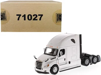 Diecast Masters Freightliner New Cascadia Sleeper Cab Truck Tractor Pearl White 1/50 Diecast Model By Diecast Master In White