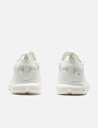 On Cloud 6 Versa Sneakers In White