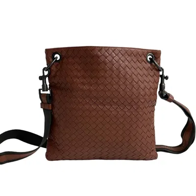 Pre-owned Bottega Veneta Brown Leather Pochette Shoulder Bag ()