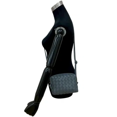 Pre-owned Bottega Veneta Gray Leather Pochette Shoulder Bag ()