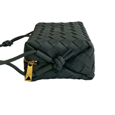 Pre-owned Bottega Veneta Gray Leather Pochette Shoulder Bag ()