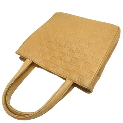 Pre-owned Chanel Beige Cream Leather Tote Bag ()