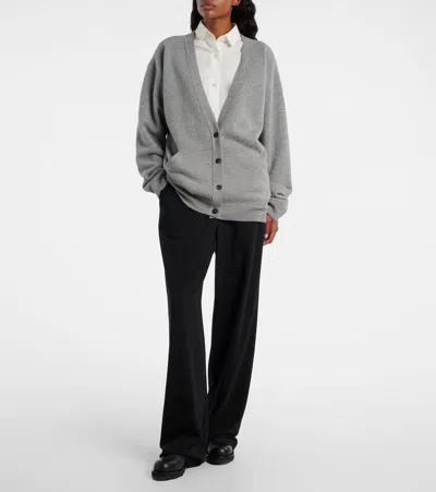 The Row Lonn Oversized Cashmere Cardigan In Gray