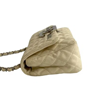 Pre-owned Chanel White Canvas Shoulder Bag ()