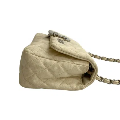 Pre-owned Chanel White Canvas Shoulder Bag ()