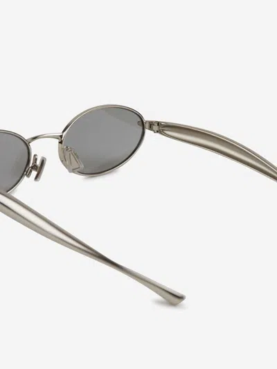 Bottega Veneta Oval Sunglasses In Gray