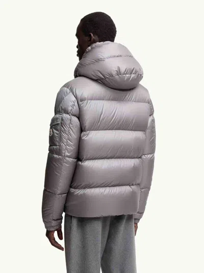 Moncler Couyere Short Down Jacket In Gray