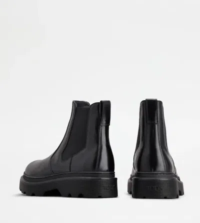 Tod's Ankle Boots In Leather In Black