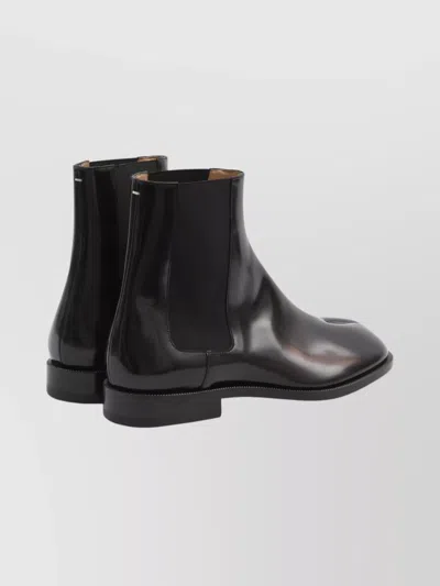 Maison Margiela Tabi Toe Ankle Boots In Black