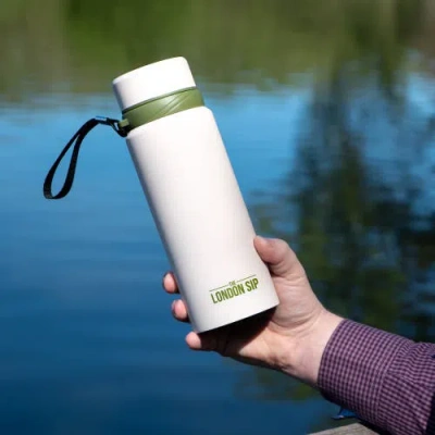 London Sip Infuser Bottle 25oz In White