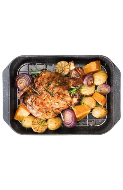 Cuisine::pro ® Granite Roaster With Rack 5.9 Qt. In Black