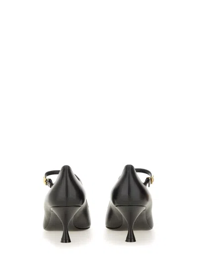 Dolce & Gabbana Leather Pumps In Black