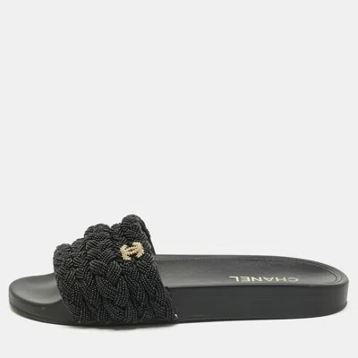 Pre-owned Chanel Black Leather And Pearls Cc Pool Slides Size 42