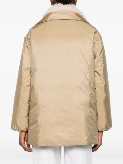 Moncler Voue Sherpa-collar Quilted Jacket In Neutral