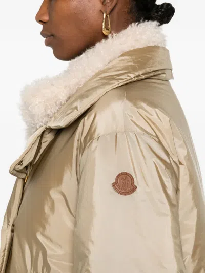 Moncler Voue Sherpa-collar Quilted Jacket In Neutral