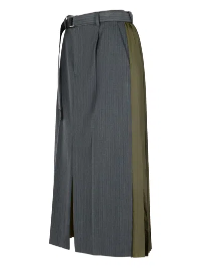 Sacai Pleated Skirt With Belt And Stripes In Gray