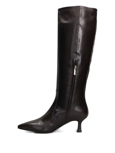 皮质尖头及膝靴