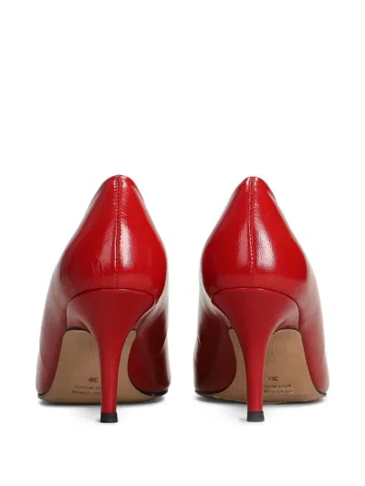 尖头皮质高跟鞋