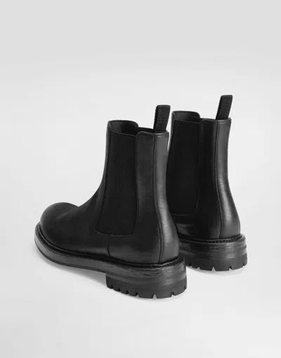 Dolce & Gabbana Chunky Sole Round Toe Ankle Boots In Black