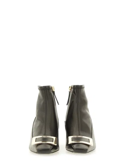 Roger Vivier Belle Vivier Leather Buckle Ankle Booties In Black