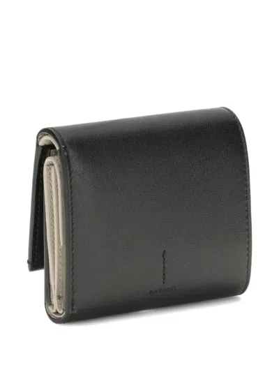 Givenchy Day Trifold Snap Wallet In Shiny Leather In Black