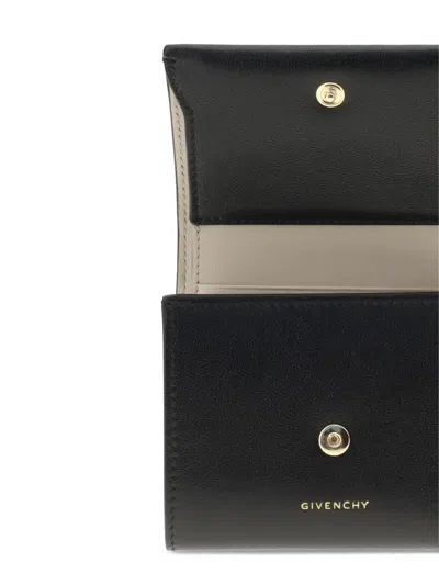 Givenchy Day Trifold Snap Wallet In Shiny Leather In Black