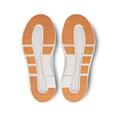 On Running (wmns)  The Roger Clubhouse Mid 'white Sand'