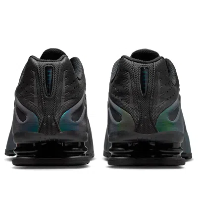 Nike Shox R4 Se Sneakers In Multi