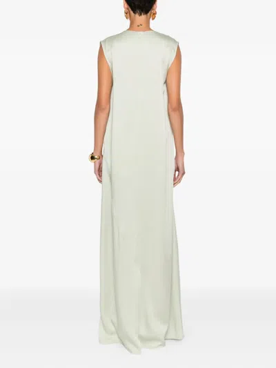 百褶无袖超长连衣裙