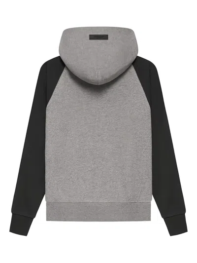 插肩式衣袖连帽衫