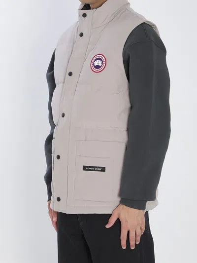 Canada Goose Mens Freestyle Padded Slim-fit Shell-down Gilet Limestone In Gray