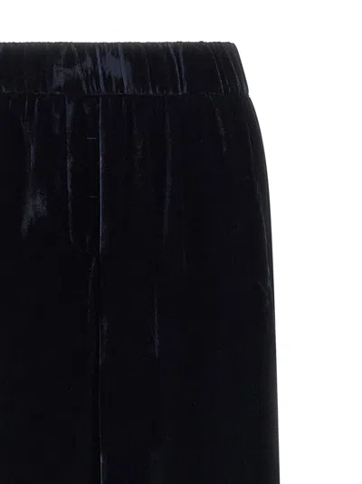Peserico Soft Touch Velvet Trousers Featuring Pockets In Black