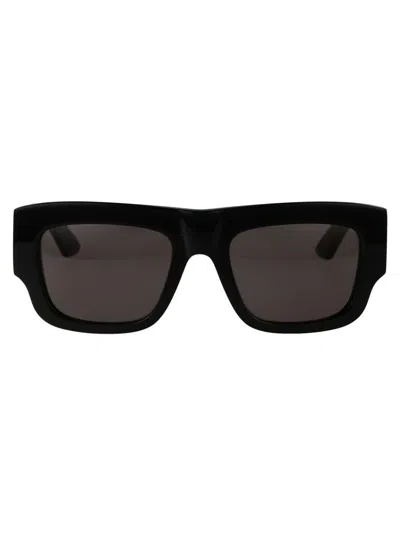 Alexander Mcqueen Sunglasses In Blue