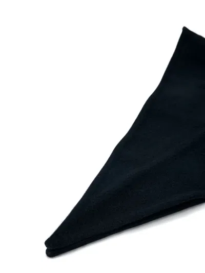 Rier Mini Triangular Wool Scarf In Black
