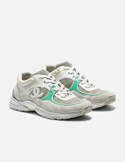 Pre-owned Chanel Fabric &amp; Suede Cc Low Top Sneakers